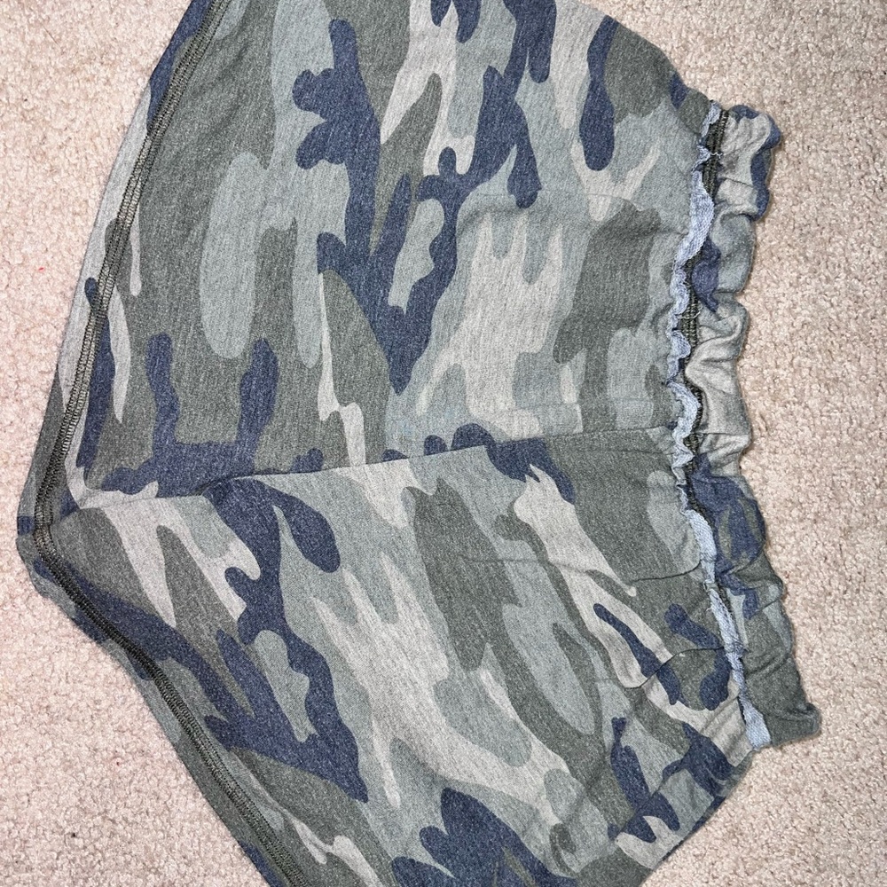 Camo Shorts - Picture 4 of 4